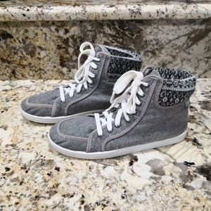 Roxy lace up ankle shoes